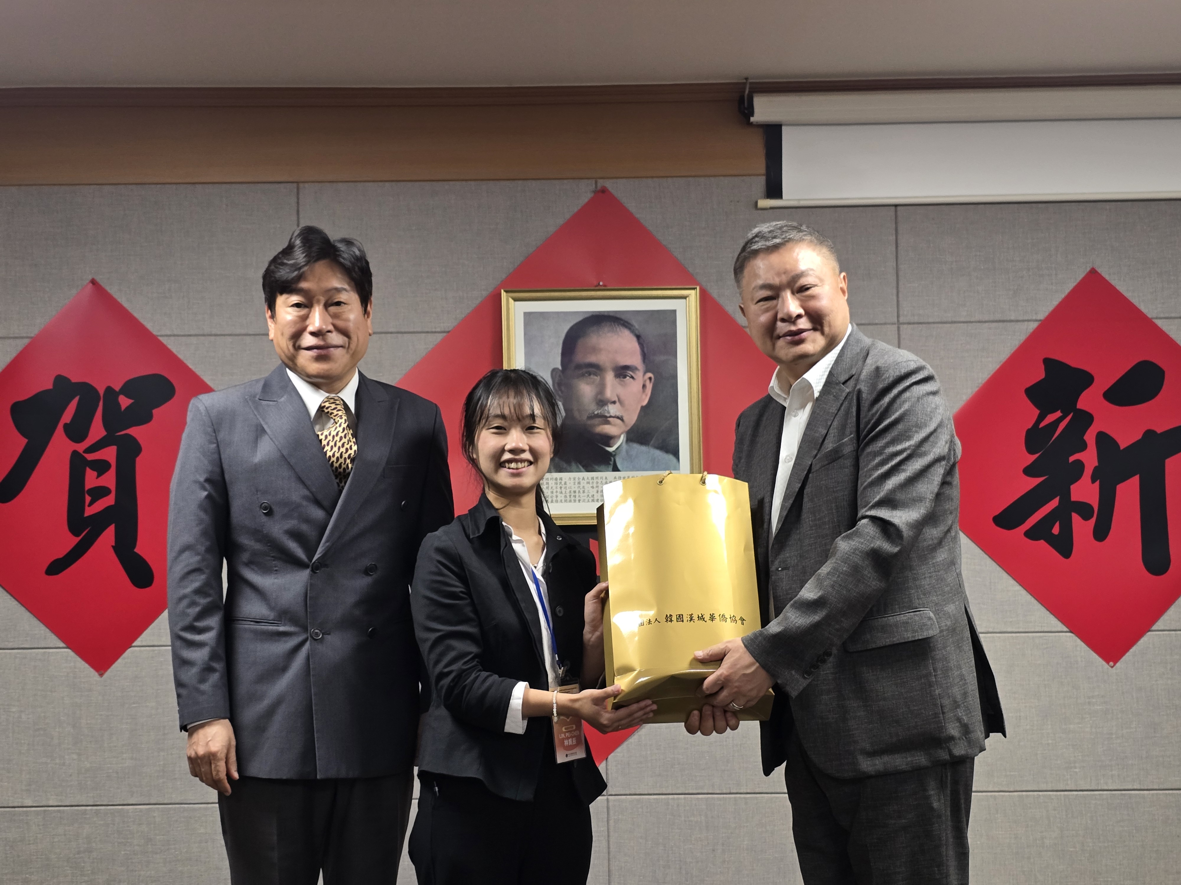 (0713~18)臺灣青年海外搭僑訪韓收穫豐碩  深入韓國主流社會、走訪百年僑社與僑營事業　厚植國際競爭力  